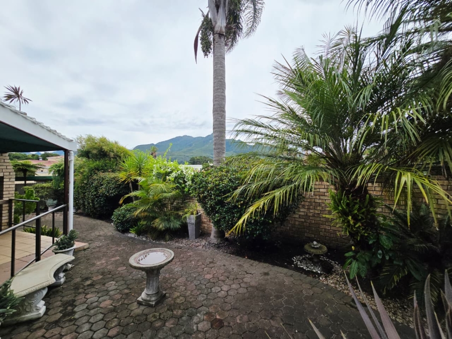 4 Bedroom Property for Sale in Dormehls Drift Western Cape